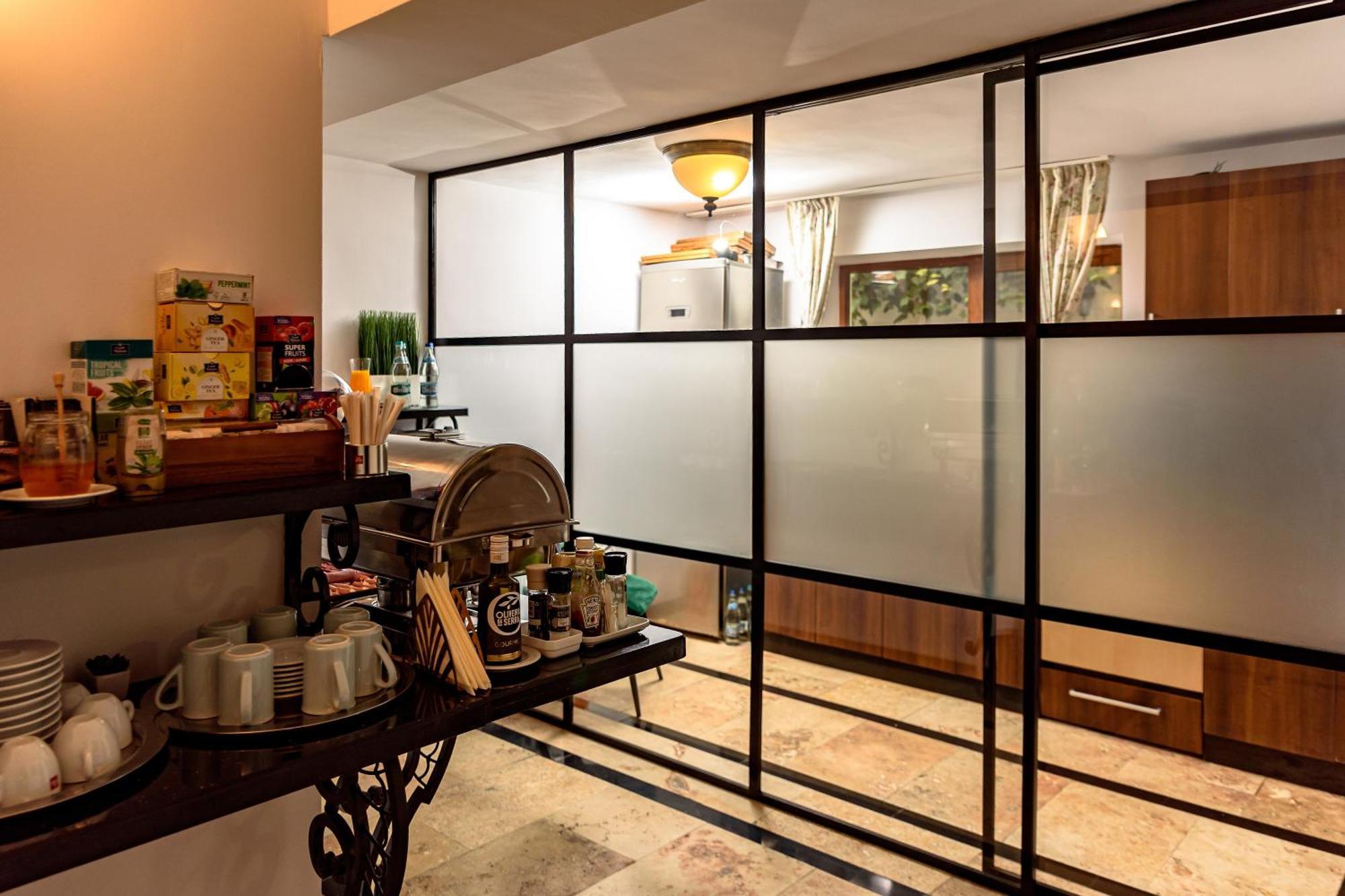 Vila Sarada Boutique เดวา ภายนอก รูปภาพ