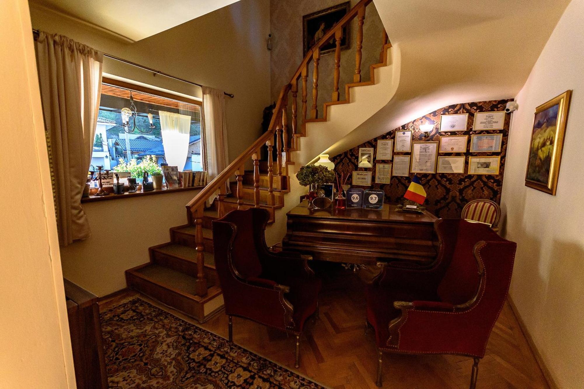 Vila Sarada Boutique เดวา ภายนอก รูปภาพ